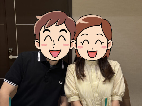 大阪北摂の結婚相談所セルマンで成婚した29歳カップルの幸せそうなツーショット写真